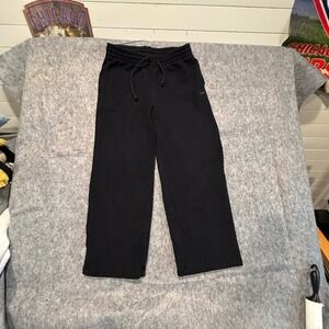 Aritzia TNA Boyfriend Fit Sweatpants Womens Medium Black Joggers Wide Leg